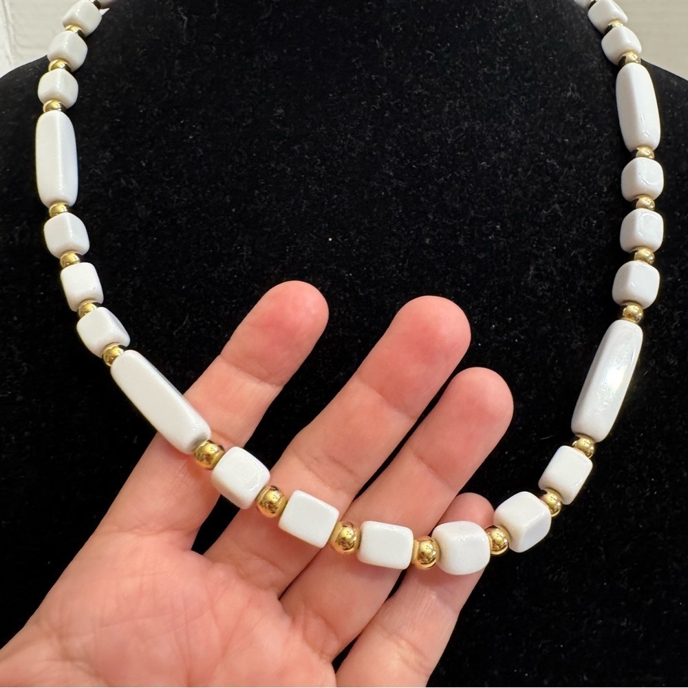 Vintage TRIFAR White & Gold Necklace 24 1/2 inches Acrylic Beaded Jewelry Retro